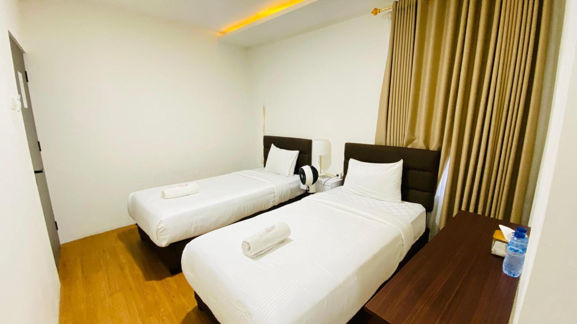 Double D Guesthouse Syariah Bukittinggi Buitenkant foto